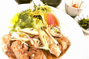 蒸し鶏梅ソース仕立て定食